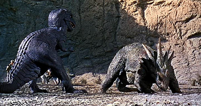 Gwangi duels with a Styracosaurus in Forbidden Valley.