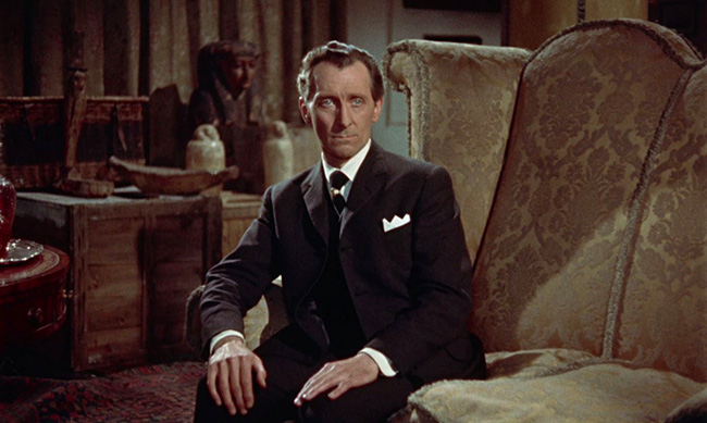 Peter Cushing as Egyptologist John Banning.