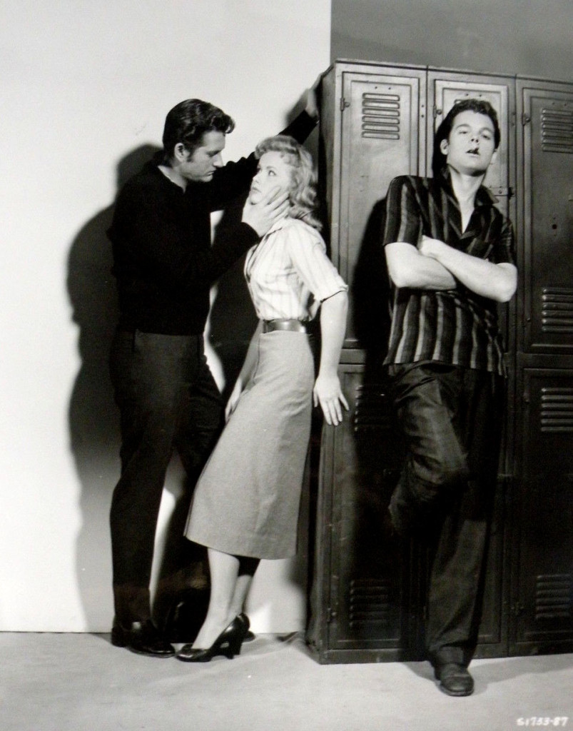 J.I. Coleridge (John Drew Barrymore), Joan Staples (Diane Jergens), and Tony Baker (Russ Tamblyn).